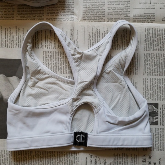 4 for 1 Champion sports bras - Picture 2 of 5